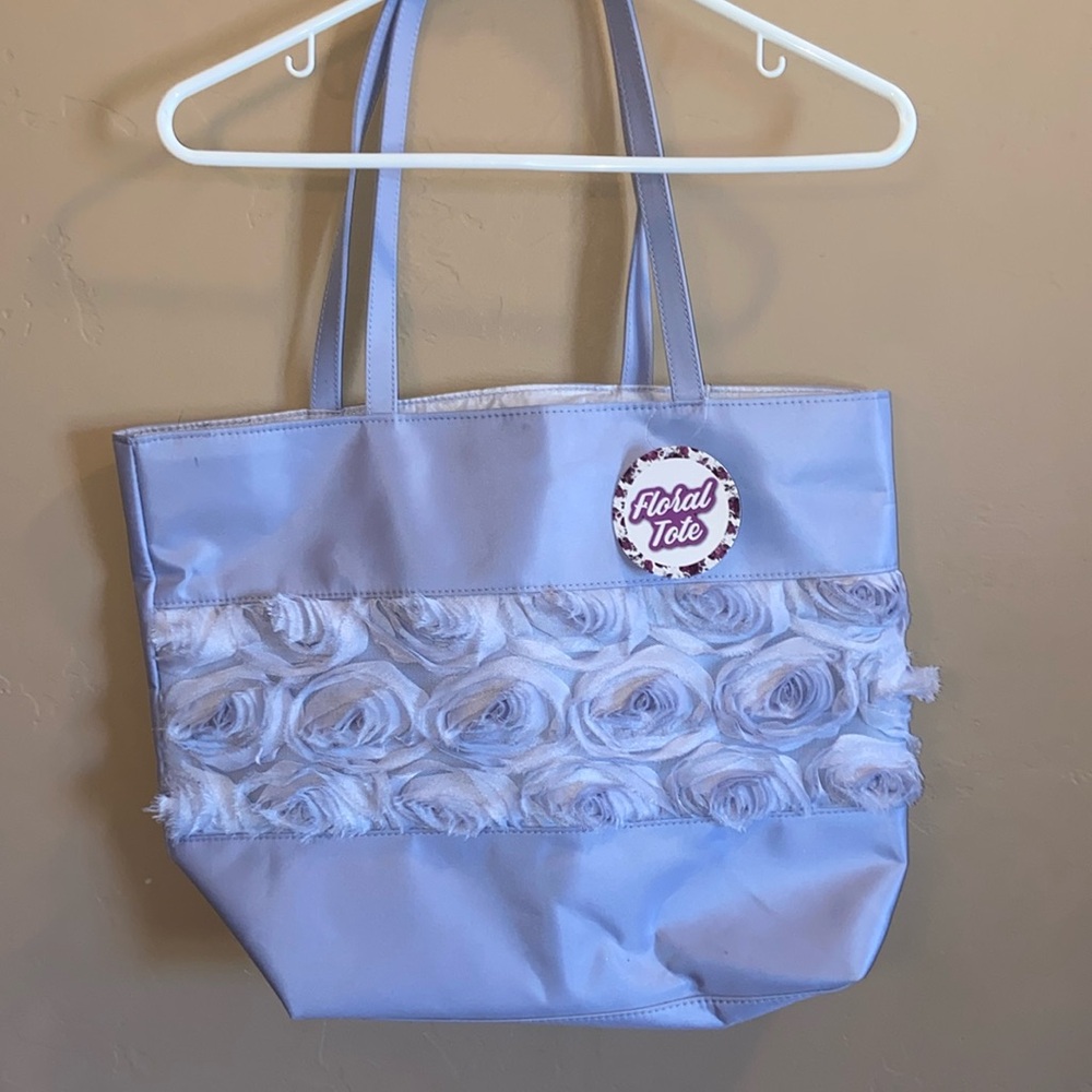 Sally's Arcadia Beauty Labs Large Floral Tote purple floral vinyl snap closure